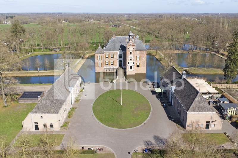 Kasteel-Cannenbruch-drone-1