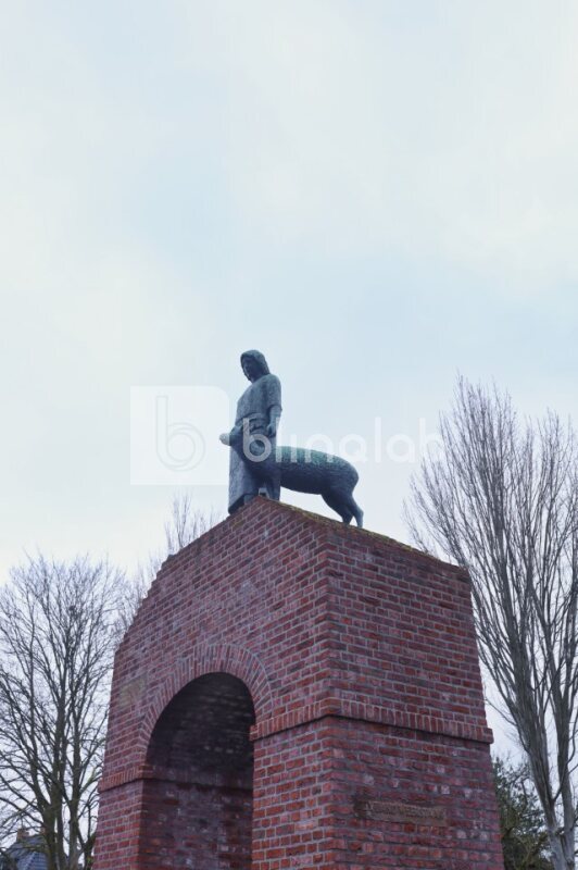 Monument-voor-Tante-Riek-3