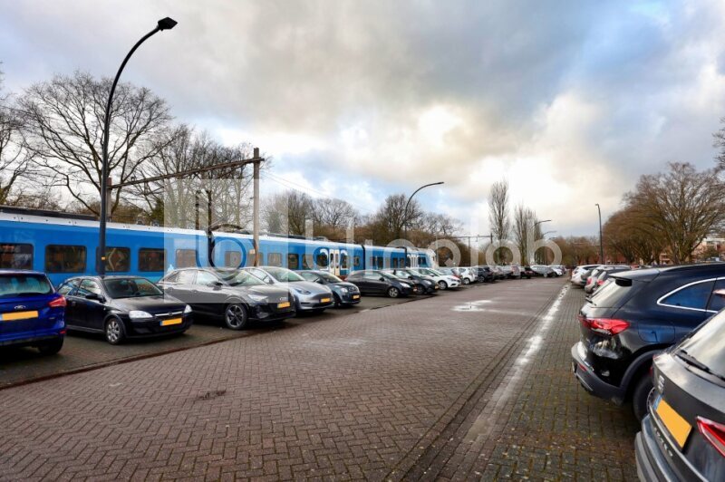 Parkeerplaats-station