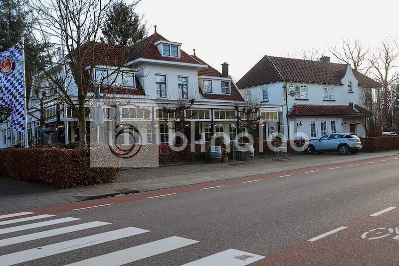 Cafe-Taverne