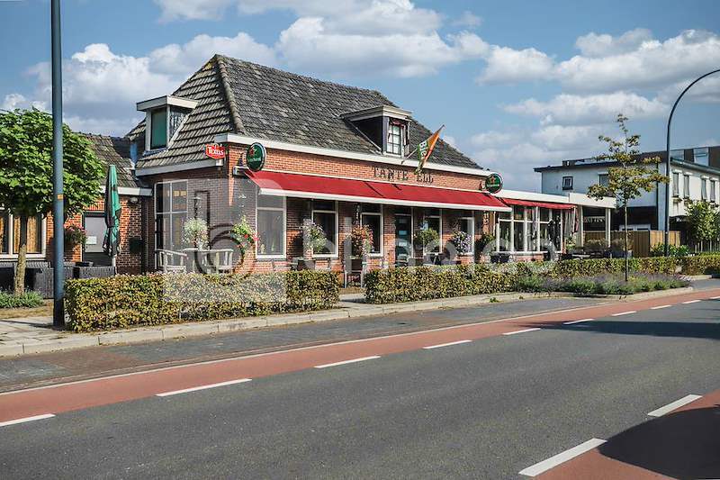 Cafe-Tante-Ell-1