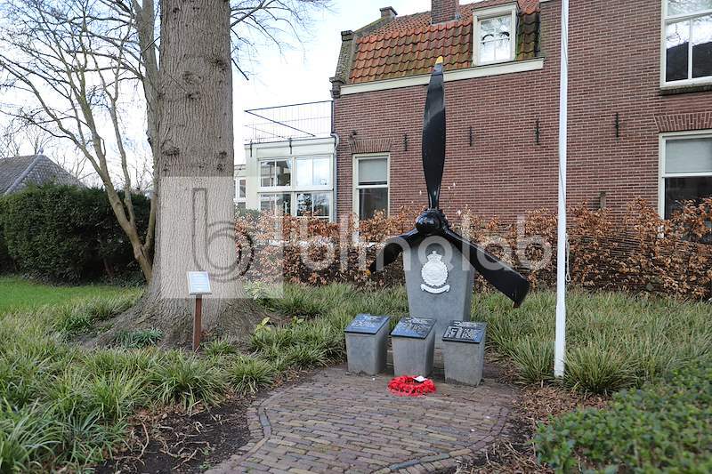 Oorlogsmonument_monnickendam
