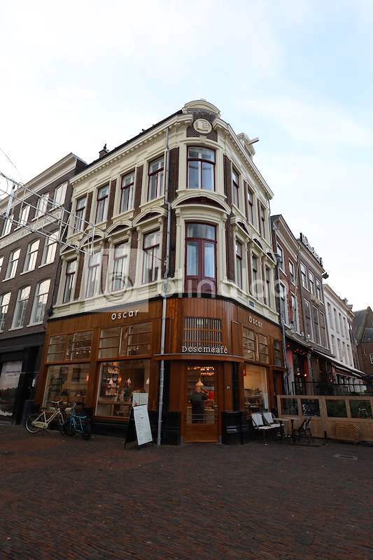Oscar-Desem-Cafe