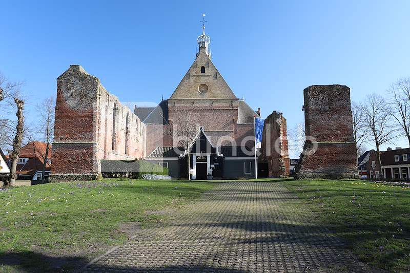 Ruinekerk-Bergen-NH-1