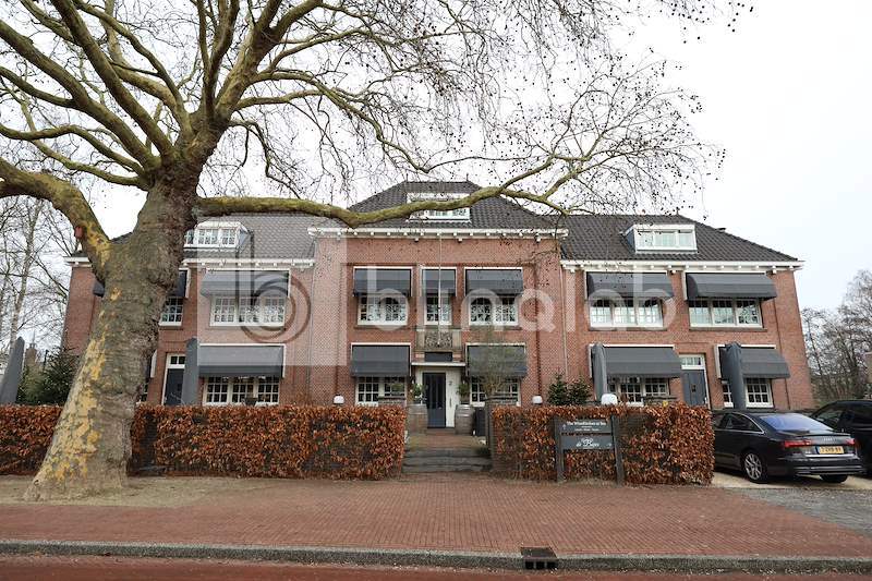 The-Winekitchen-at-Sea