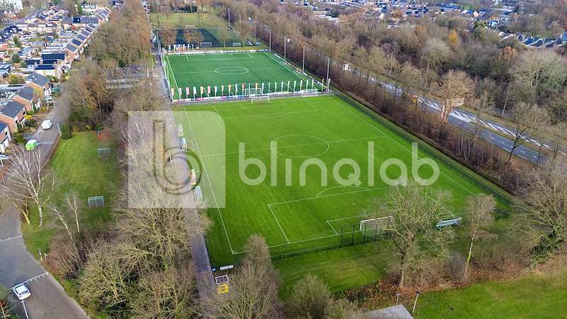 Voetbalveld