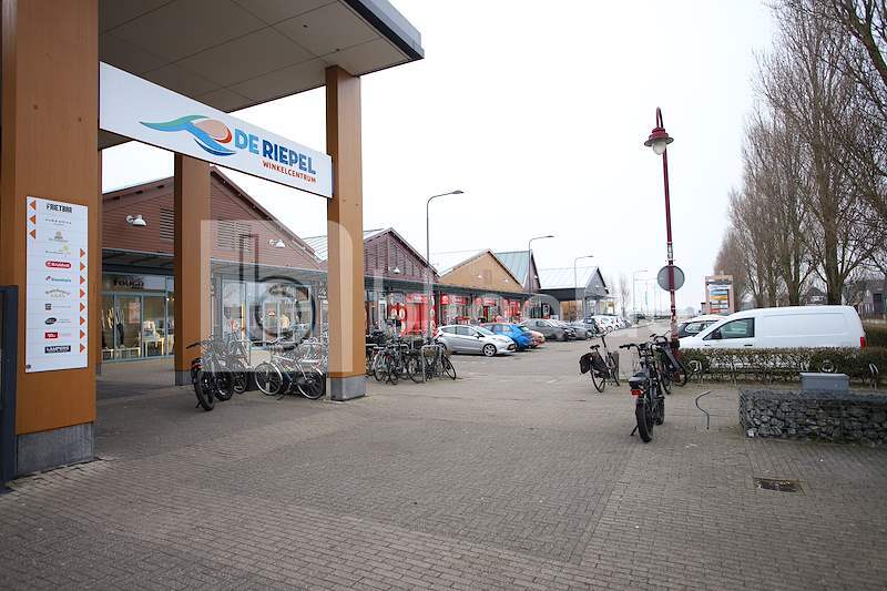 Winkelcentrum-Julianadorp-2