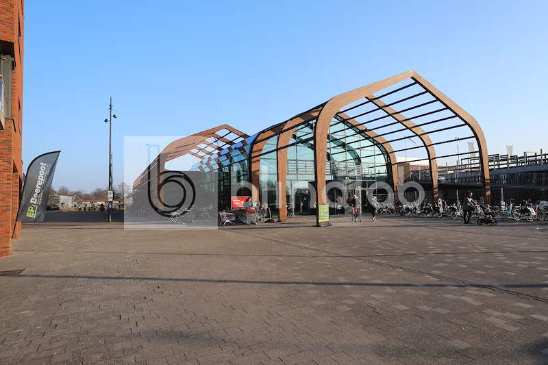 Winkelcentrum-broekerveiling