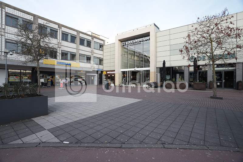 Alexandrium-shopping-center