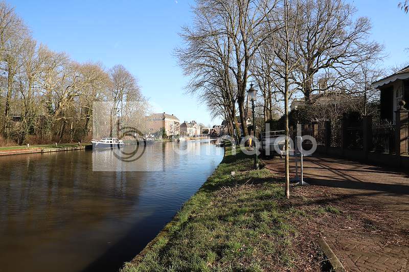 Wilhelminaweg-aan-de-vecht-1