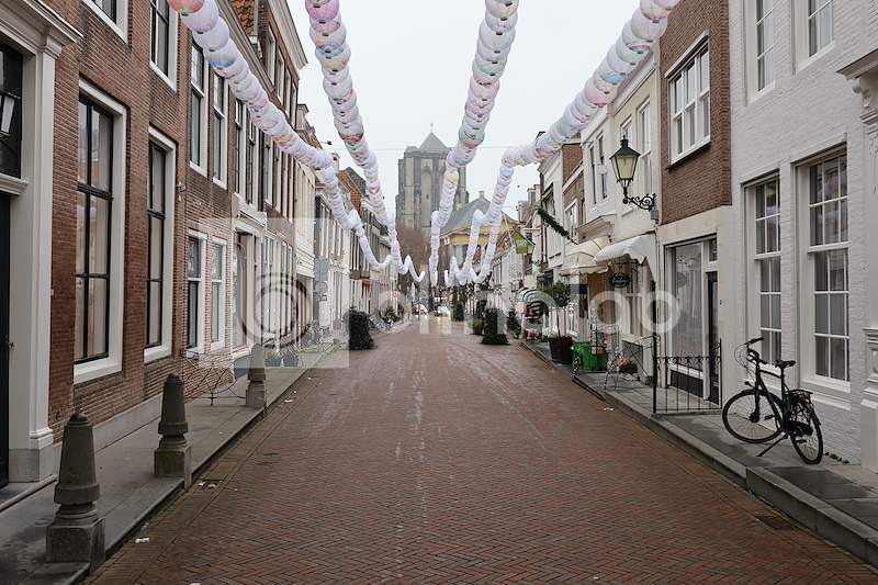 IMG_0036-Poststraat-Zierikzee-op-achtergrond-sint-lievenmonstertoren